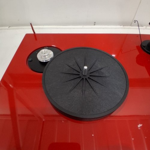 PRO-JECT DEBUT CARBON EVO - AUDIOPHILE TURNTABLE WITH CARBON FIBER TONEARM - ELECTRONIC SPEED SELECTION WITH PRE MOUNTED ORTOFON PHONO CARTRIDGE - RED (MODEL: 096106) image 5
