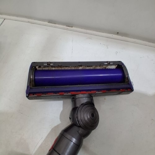 DYSON V8 RECHARGABLE HANDHELD STICK VACCUM - GREY/PURPLE (MODEL: SV25) image 3