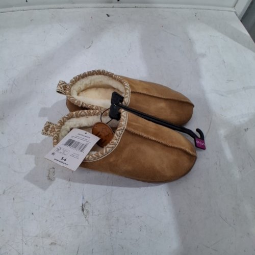 WOMEN'S CANADIANA FLEECE-LINED SLIPPERS - 5-6 - LIGHT BROWN image 3