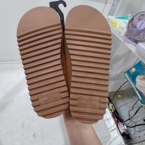 WOMEN'S CANADIANA FLEECE-LINED SLIPPERS - 5-6 - LIGHT BROWN image 4
