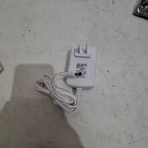 UNIVERSAL POWER SUPPLY ADAPTER - 100 - 240V AC TO DC - 12V - white image 2