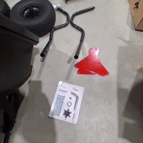 CHAPIN 150LBS CAPACITY TOW BEHIND SPREADER WITH AUTO-STOP HITCH, BLACK (MODEL: 8622B) image 3