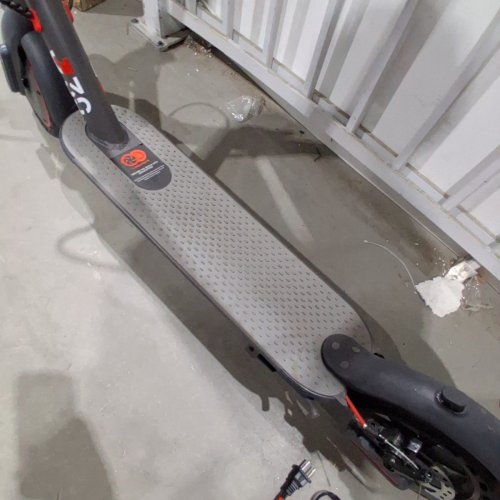 GYROCOPTERS ELECTRIC SCOOTER FOR ADULTS & TEENS WITH APP - 350W - 30KM RANGE - BLACK (MODEL: J30) image 4