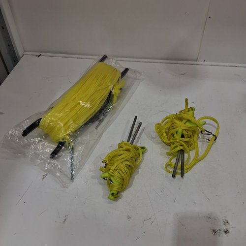 VEVOR OUTDOOR PORTABLE VOLLEYBALL NET SYSTEM, ADJUSTABLE HEIGHT STEEL POLES WITH PVC VOLLEYBALL, PUMP, CARRYING BAG - 32FT X 8FT - YELLOW/BLACK (MODEL:JH-201) image 4