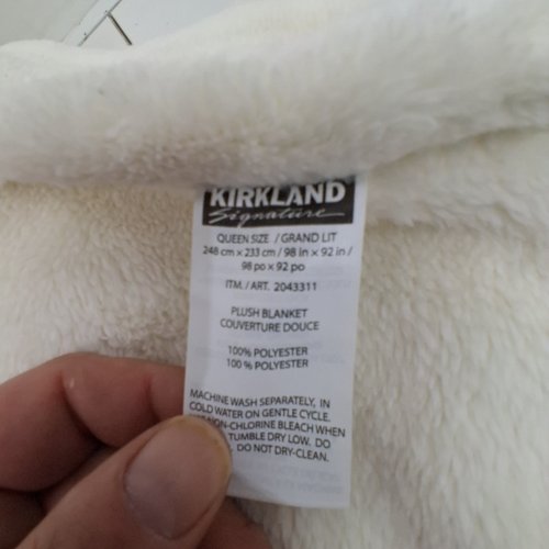 KIRKLAND SIGNATURE PLUSH BLANKET - QUEEN SIZE - WHITE (MODEL : 2043311) image 2