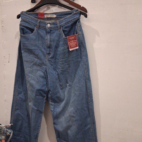 WOMEN'S LEVI STRAUSS SIGNATURE VINTAGE CINCHED WAIST LOOSE JEANS - SIZE 12 - BLUE image 3