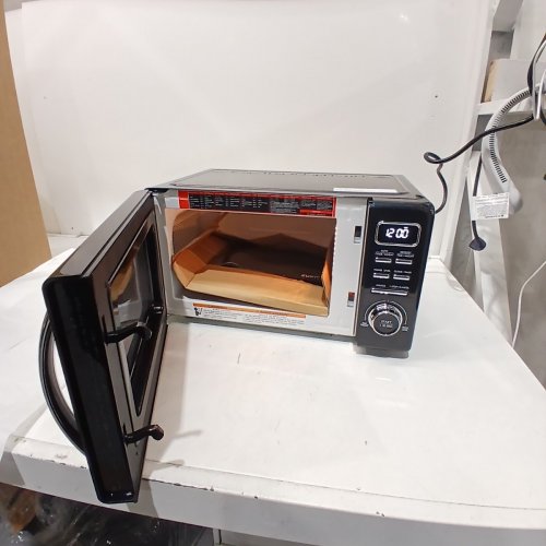 GALANZ RETRO STYLE COUNTERTOP MICROWAVE OVEN - 0.7CU.FT - BLACK (MODEL: GLCMKZ07BKR07) image 3