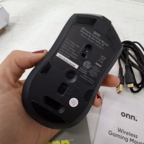 ONN. WIRELESS RECHARGEABLE GAMING MOUSE WITH LIGHTS - 24GHZ - BLACK image 4