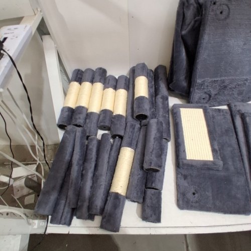 FEANDREA CAT SCRATCHING POSTS WITH 2 CAVES - 72.6" - DARK GREY (MODEL: PCT014G201) image 3