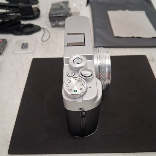 DUAL LENS AUTOFOCUS DIGITAL CAMERA - 5K ULTRA HD - 48MP - 2.8" DISPLAY SCREEN - BLACK/SILVER (MODEL: DC203) image 5