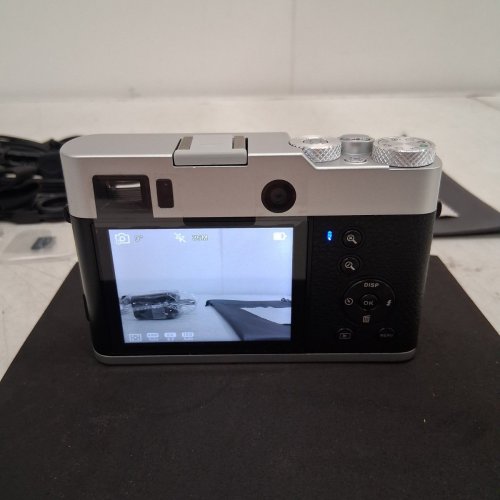DUAL LENS AUTOFOCUS DIGITAL CAMERA - 5K ULTRA HD - 48MP - 2.8" DISPLAY SCREEN - BLACK/SILVER (MODEL: DC203) image 7