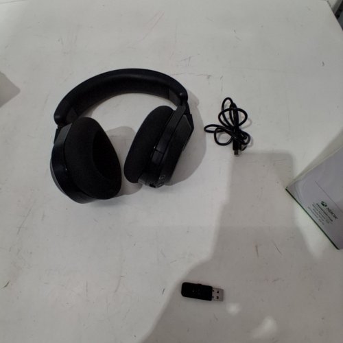 TURTLE BEACH STEALTH 600 (GEN 3) BLUETOOTH WIRELESS AMPLIFIED GAMING HEADSET FOR XBOX, PLAYSTATION, PC, NINTENDO SWITCH, AND MOBILE - BLACK (MODEL: TBS-2102-05, HWBB0001) image 4