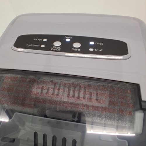 FRIGIDAIRE ICE MAKER - 26 LBS, 115 V - STAINLESS STEEL (MODEL: EFIC131-SS-SC-EP) image 2