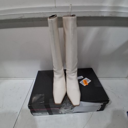VINCE CAMUTO PAVLA KNEE HIGH BOOT - 7.5M - WHITE / CREAM (STYLE: VC-PAVLA) image 3
