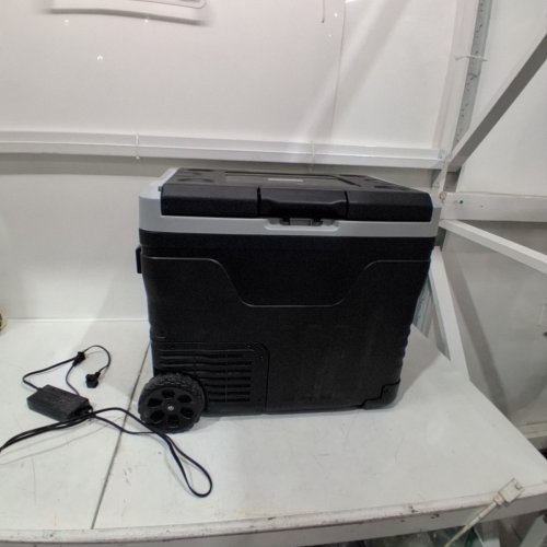 EUHOMY PORTABLE ELECTRIC COOLER AND FREEZER WITH WHEELS & 2 COMPARTMENTS - 50L - 12V DC / 110-240V AC - BLACK/GREY (MODEL: CFB-50) image 3