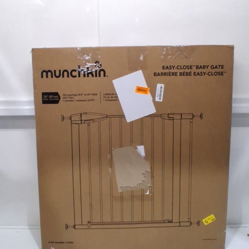 MUNCHKIN EASY CLOSE SAFETY GATE - 29.5" - 35" X 29.5" - WHITE (MODEL: MK0002-012 REV 5) image 3