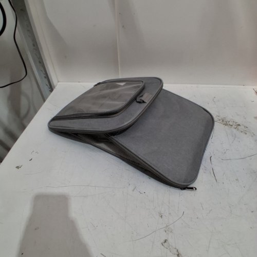 COLLAPSIBLE PET CARRIER - 13" X 20" X 14" - SMALL - GREY image 6