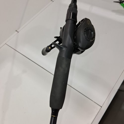 BPS MEGACAST BAITCASTER AND FISHING ROD COMBO - 6:6:1 RATIO 7FT MEDIUM-HEAVY - BLACK (MODEL: MGTC1070MHT) image 3