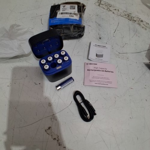 MAXFREE RECHARGEABLE AA BATTERY CHARGER - BLACK / BLUE (MODEL : AA-A1) image 3