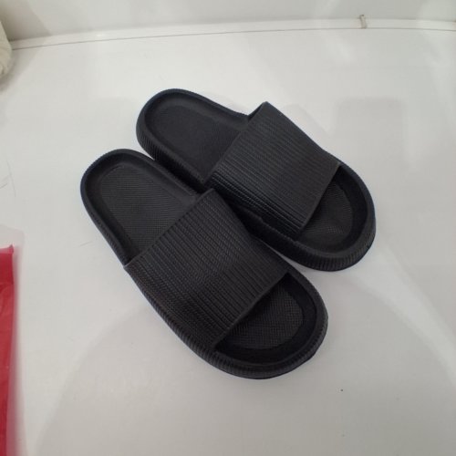 MEN'S SLIP ON SLIDE SANDALS - 9-10 - BLACK image 2