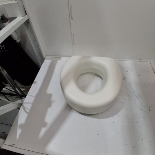 HEALTHSMART TOILET SEAT RISER - 15"X5" - WHITE image 2