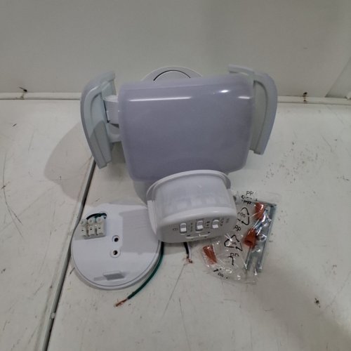 KODA MOTION-ACTIVATED LED SECURITY FLOOD LIGHT - 4800LM - WHITE (MODEL: 1938035/LM030878) image 2