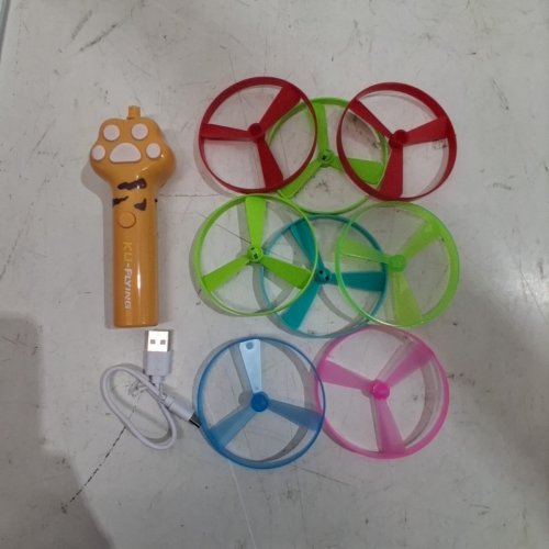 9PC RECHARGEABLE FLYING DISC CAT TOY - MULTI-COLOUR image 3