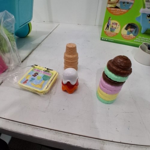 *FRENCH VERSION* LEAPFROG SCOOP AND LEARN PLASTIC ICE CREAM CART TOY SET - FOR KIDS AGED 2+YRS - MULTICOLOUR (MODEL: 80-600700) image 4