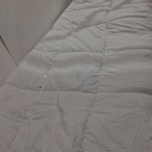 REGOŪG EXTRA THICK FITTED MATTRESS TOPPER - QUEEN - WHITE/RED/BLUE image 3