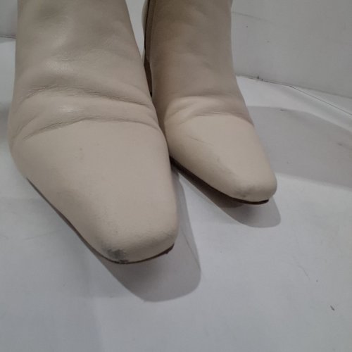 SAM EDELMAN KNEE HIGH SYLVIA BOOTS - SIZE 8.5 - IVORY image 5