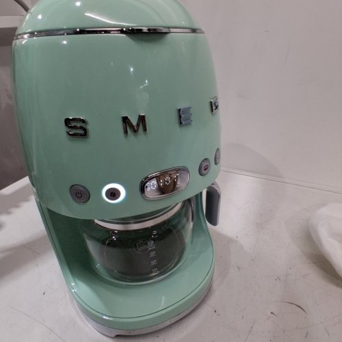 SMEG 50'S RETRO STYLE DRIP FILTER COFFEE MACHINE - 10 CUPS CAPACITY - 1050W - PASTEL GREEN (MODEL: DCF02PGUS) image 2