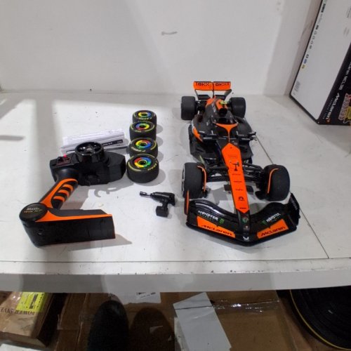 MAISTO RC MCLAREN MCL38 FORMULA 1 RACE CAR - 1/10 SCALE - ORANGE BLACK image 3