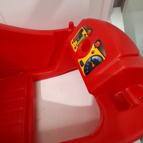 LITTLE TIKES LADYBUG COZY COUPE RIDE-ON CAR - 18M-5 YEARS - 36" X 29" - RED/WHITE (MODEL: 173059MX1) image 3
