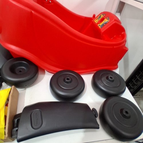 LITTLE TIKES LADYBUG COZY COUPE RIDE-ON CAR - 18M-5 YEARS - 36" X 29" - RED/WHITE (MODEL: 173059MX1) image 4