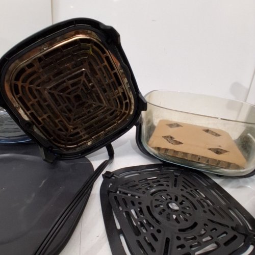 NINJA CRISPI 5 IN 1 PORTABLE GLASS AIR FRYER SYSTEM WITH TEMPWARE CONTAINERS - 4QT, 2.5QT, AND 6 CUP CONTAINERS - 1500W - BLUE (MODEL: ‎FN103CO-CR) image 4
