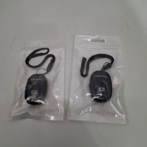 2 PHOTOMYNE BLUETOOTH PHONE CAMERA REMOTE SHUTTER - 30FT RANGE - BLACK image 2