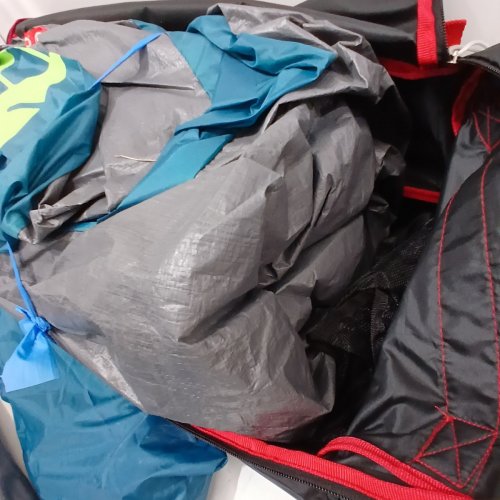 COLEMAN TENAYA LAKE FAST PITCH INSTANT CABIN CAMPING TENT WITH EXCLUSIVE WEATHERTEC SYSTEM AND BUILT-IN WARDROBE, 8-PERSON TENT - BLUE image 3