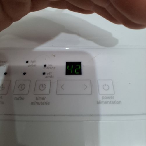 MIDEA EASYDRY DEHUMIDIFIER WITH DIGITAL DISPLAY - 1500SQ.FT. COVERAGE - WHITE (MODEL: MAD22C1AWS) image 2