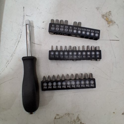 201PC AMAZON BASICS MECHANIC TOOL KIT AND SOCKET SET WITH CASE (MODEL: AMZ1702) image 3