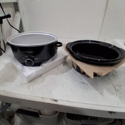 CROCKPOT 4-QUART CLASSIC SLOW COOKER WITH 3 SETTINGS- BLACK (MODEL: ‎2166871) image 4