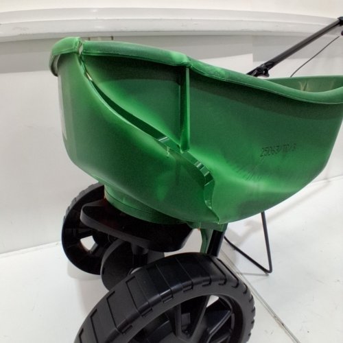 SCOTTS FOLDABLE TURF BUILDER EDGEGUARD MINI BROADCAST SPREADER - 5000SQ.FT - GREEN (MODEL: LB15267/76121) image 3