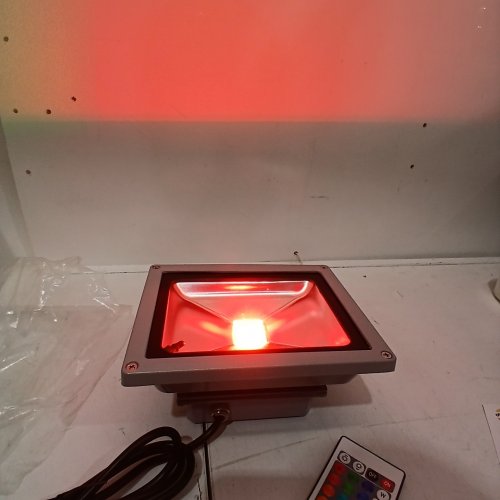 HANNAHONG RGB LED LANDSCAPE FLOOD LIGHT WITH REMOTE - 20W - SILVER (MODEL: 20W-RGB-FLOODLIGHT) image 2
