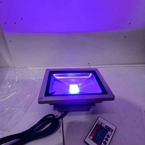 HANNAHONG RGB LED LANDSCAPE FLOOD LIGHT WITH REMOTE - 20W - SILVER (MODEL: 20W-RGB-FLOODLIGHT) image 3
