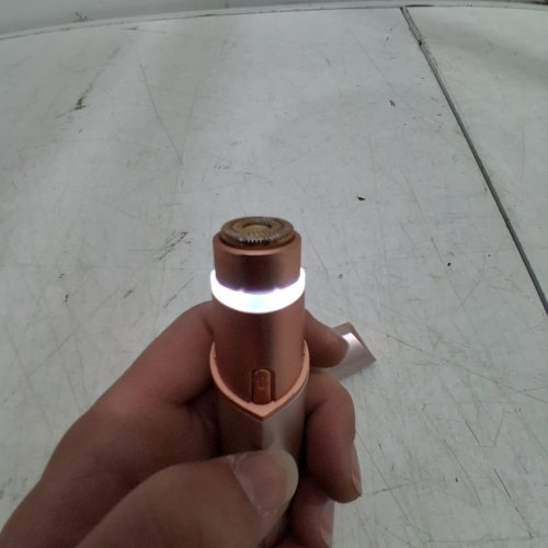 FLAWLESS RECHARGEABLE FACIAL HAIR REMOVER - PINK image 2