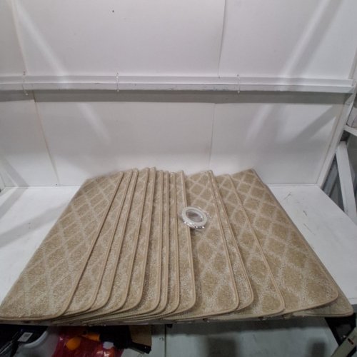 14PK CARPET STAIR TREADS - 32" X 10" - BEIGE image 2