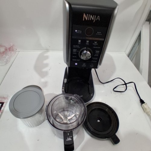 NINJA CREAMI DELUXE 11-IN-1 DIGITAL FROZEN TREAT MAKER - MAKES 24OZ PINTS - SILVER (MODEL: NC501C) image 3