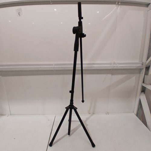 AMAZON BASICS ADJUSTABLE ARM HEIGHT MICROPHONE TRIPOD BASE - 85.75" - BLACK (MODEL: ‎TMS130) image 2