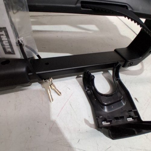 THULE OUTPACE COMPACT FOLDABLE LIGHTWEIGHT 3 BIKE HITCH RACK FOR MOST BIKES - BLACK image 4