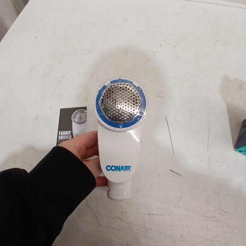 CONAIR RECHARGEABLE CORDLESS FABRIC SHAVER- WHITE image 5
