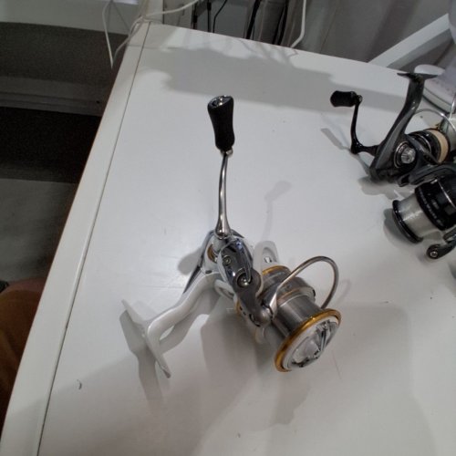 BPS JOHNNY MORRIS® CARBONLITE™ SPINNING REEL - 3000 - 6:2:1 - L/R (MODEL: JCT3000) image 2